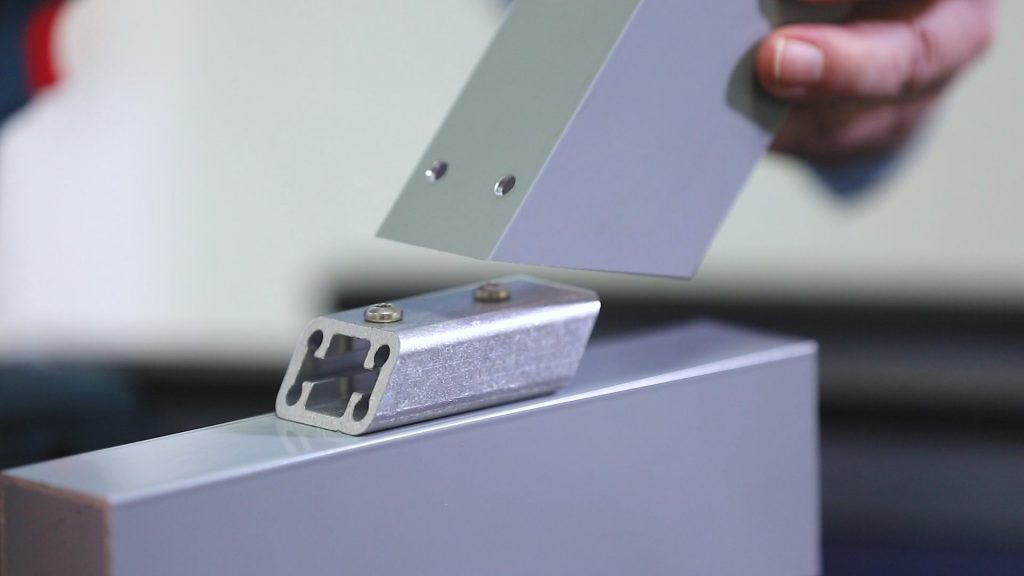 Schräge Stahllösung