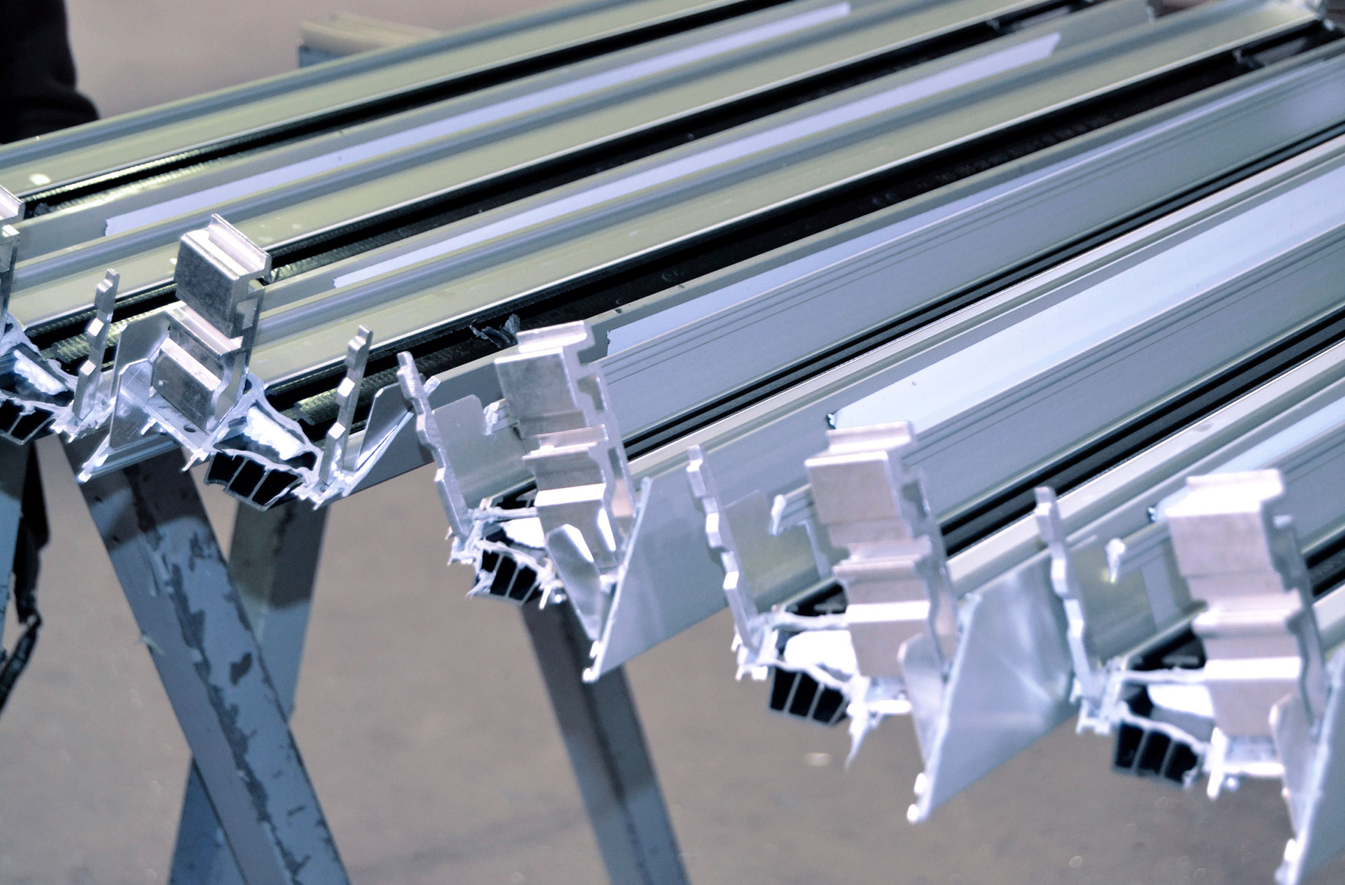 FOPPE Profile auf Lager für Lohnfertigung